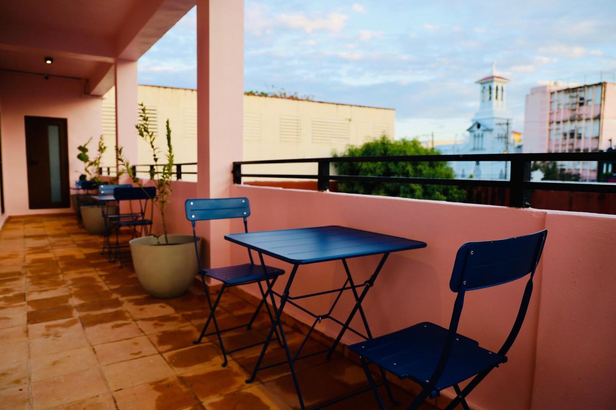 8 Colorful Crash Pad Near Cerra Art San Juan
