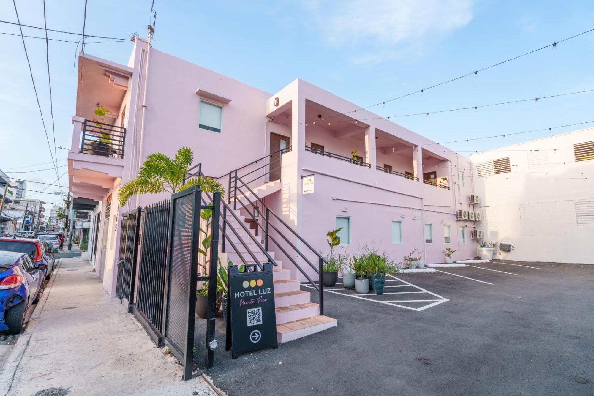 8 Colorful Crash Pad Near Cerra Art San Juan