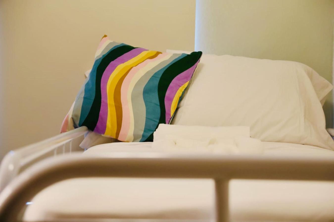 8 Colorful Crash Pad Near Cerra Art San Juan
