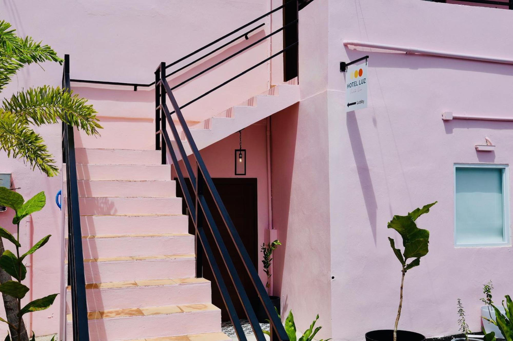 8 Colorful Crash Pad Near Cerra Art Hotel
