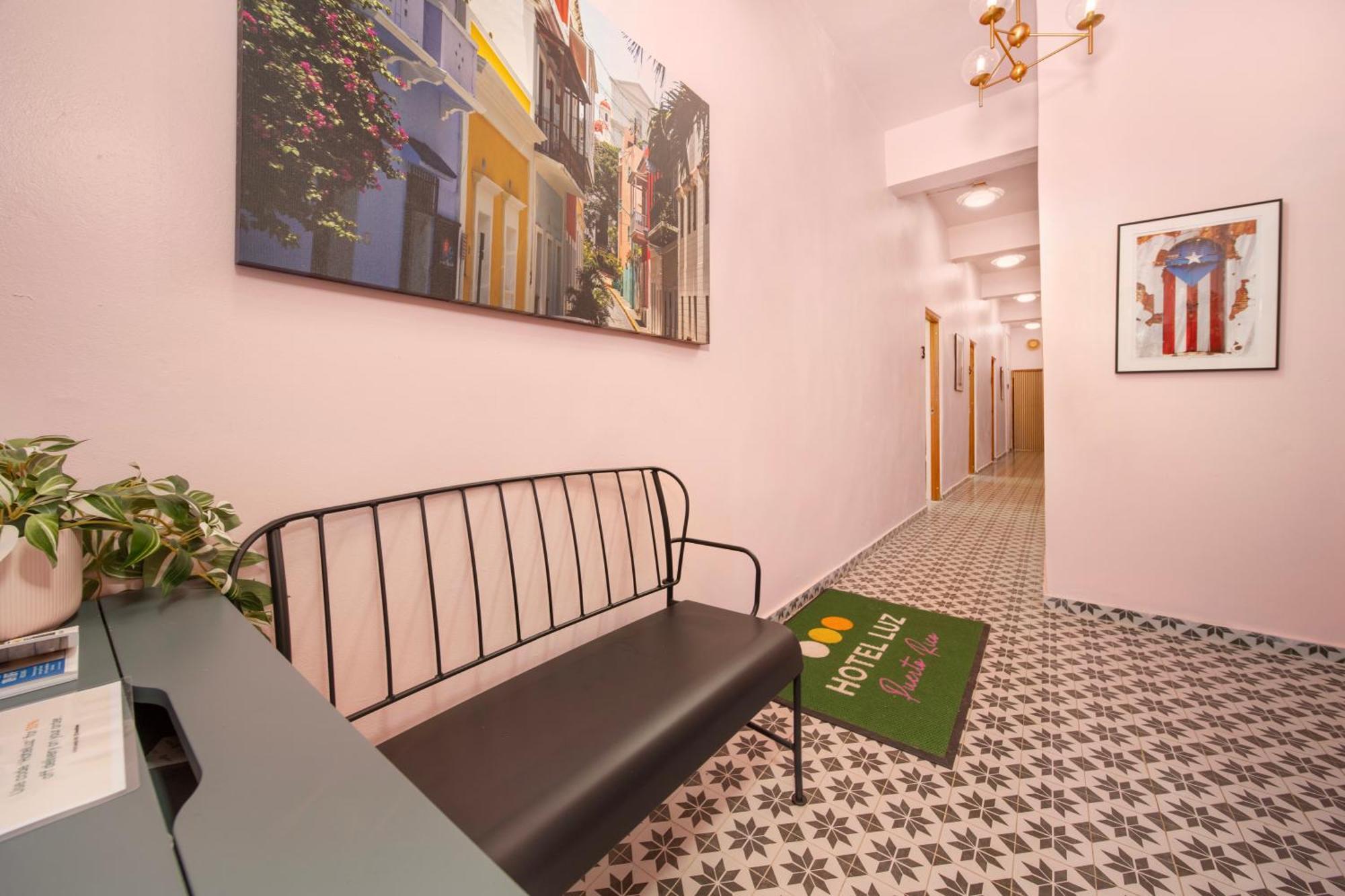 8 Colorful Crash Pad Near Cerra Art San Juan