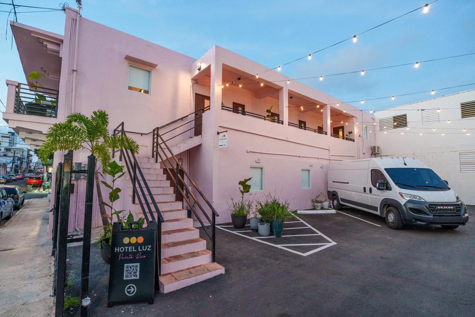 8 Colorful Crash Pad Near Cerra Art San Juan